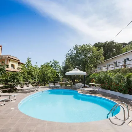 Hotel Hotiday Parghelia *